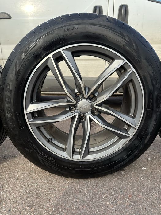 Диски Audi з шинами Dunlop 255/55/19 в зборі