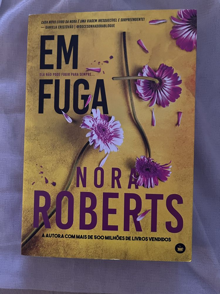 Livro " Em Fuga" -Nora Roberts