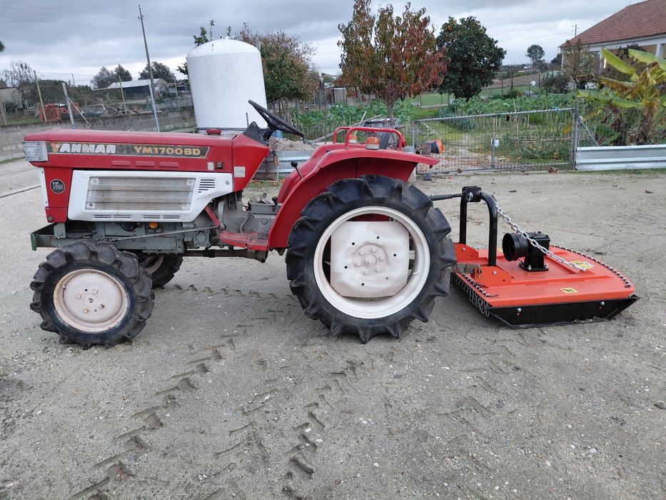 Trator Yanmar ym1700bd 4x4 com corta mato