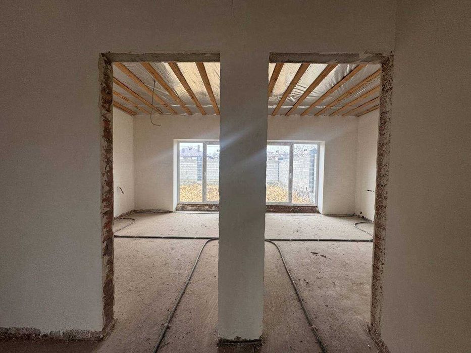 Продаж котеджу в районі Райського саду