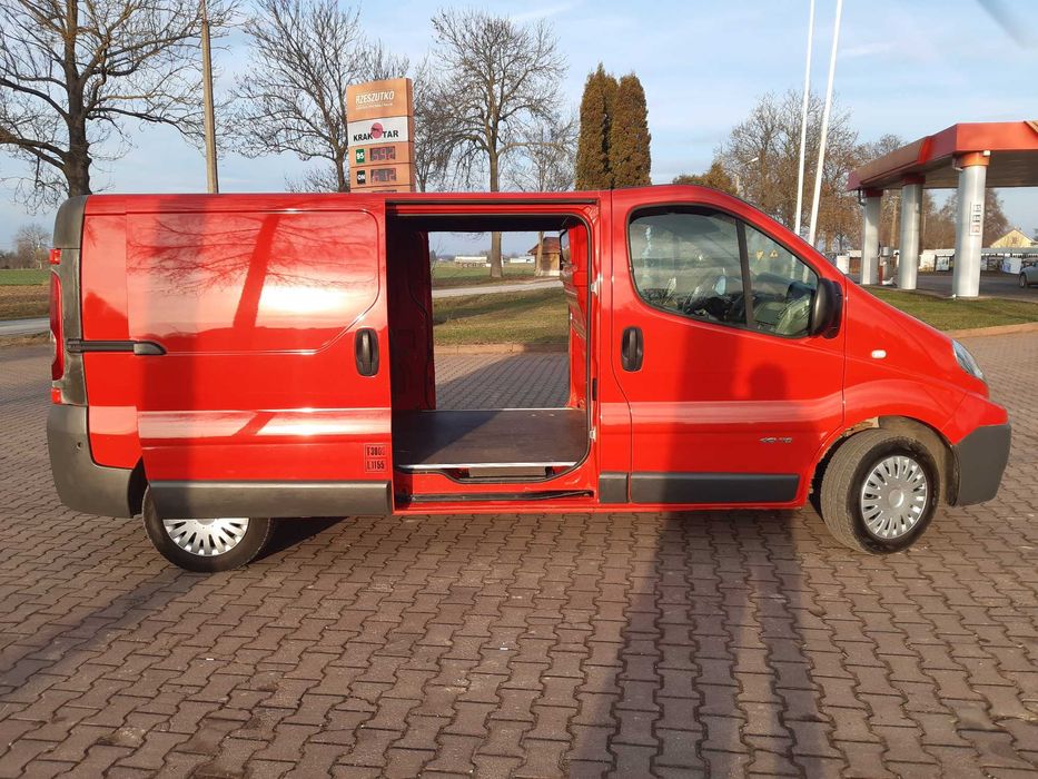 Trafic 2,0 115 KM Long L2H1 niski potw. przebieg 2x drzwi boczne kozak