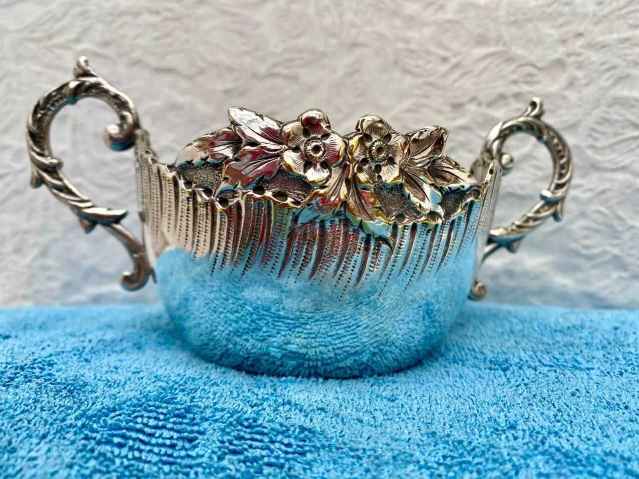 Французская посеребряная конфетница с двумя ручками, 1909 г.,