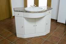 Móvel de WC com conjunto de 2 toalheiros e suporte de papel higiénico