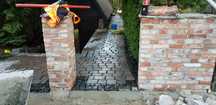 Bruk kamien polny granit kostka granitowa cięta plomieniowana
