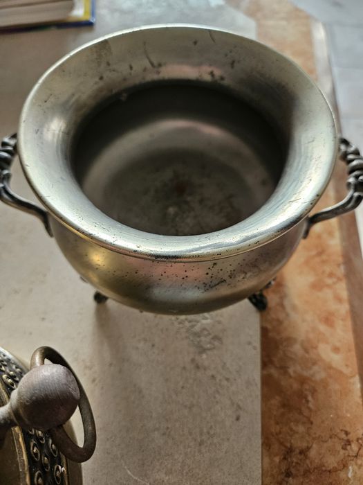 Vaso/floreira latão