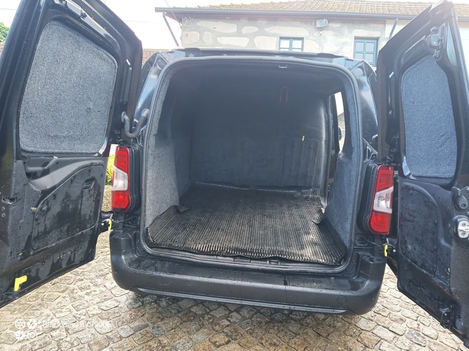 Vendo Peugeot partner premium 2020 70m km valor 15000€