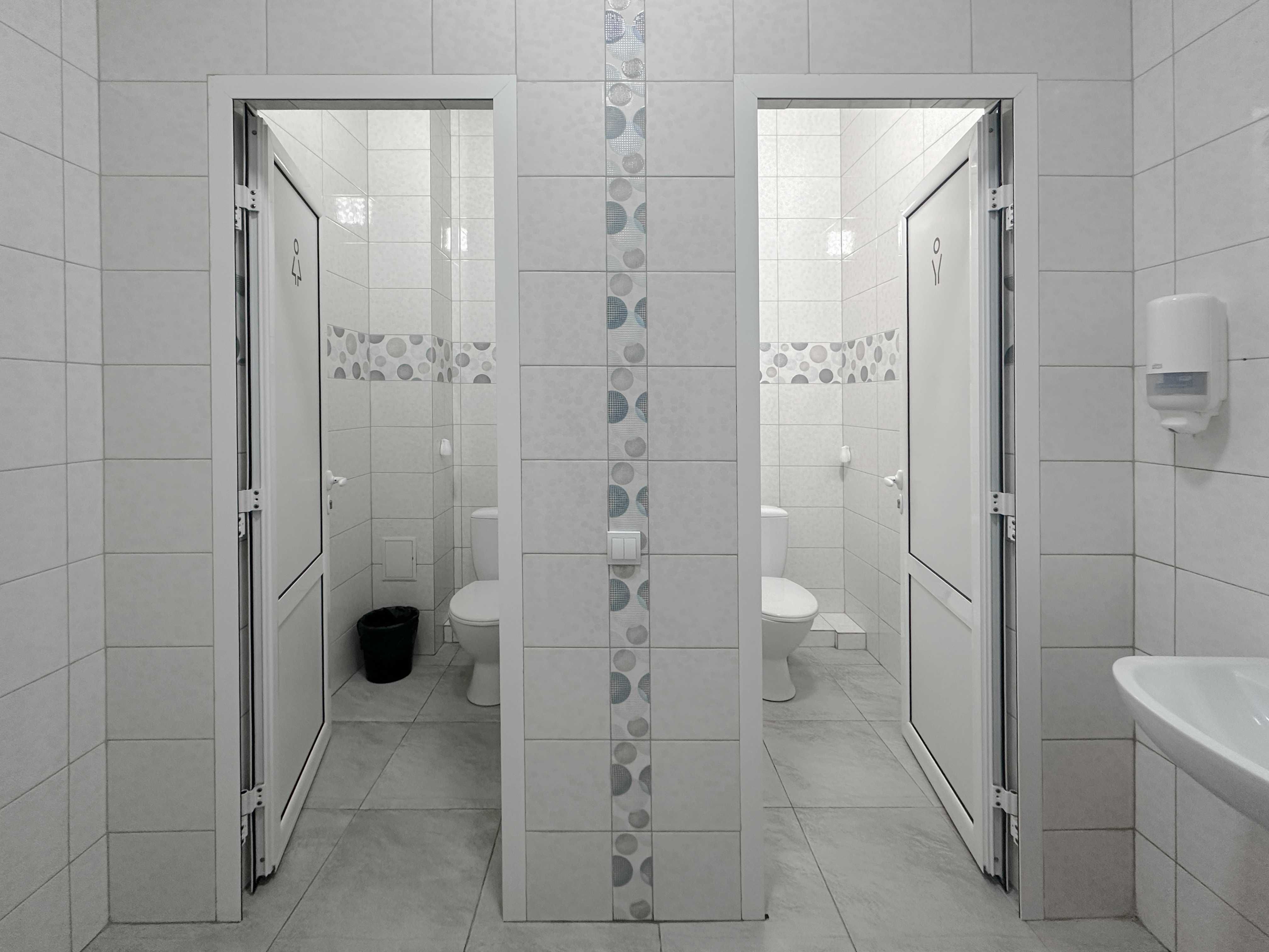 Оренда офісного приміщення, 228 м² за 12$/ м², на вул. Угорська