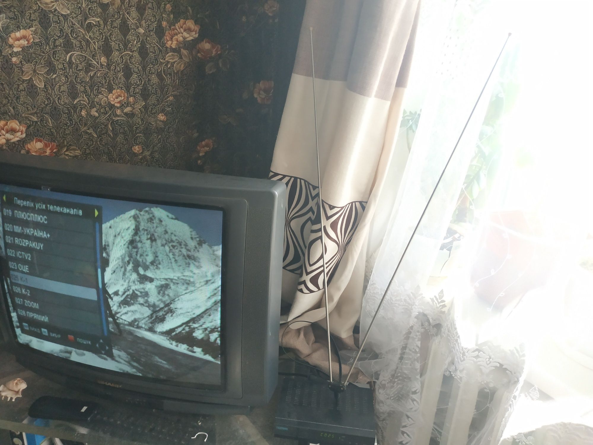 Кімнатна антена Т2 антена DVB T2 антенна для приставки т2 тв бокс