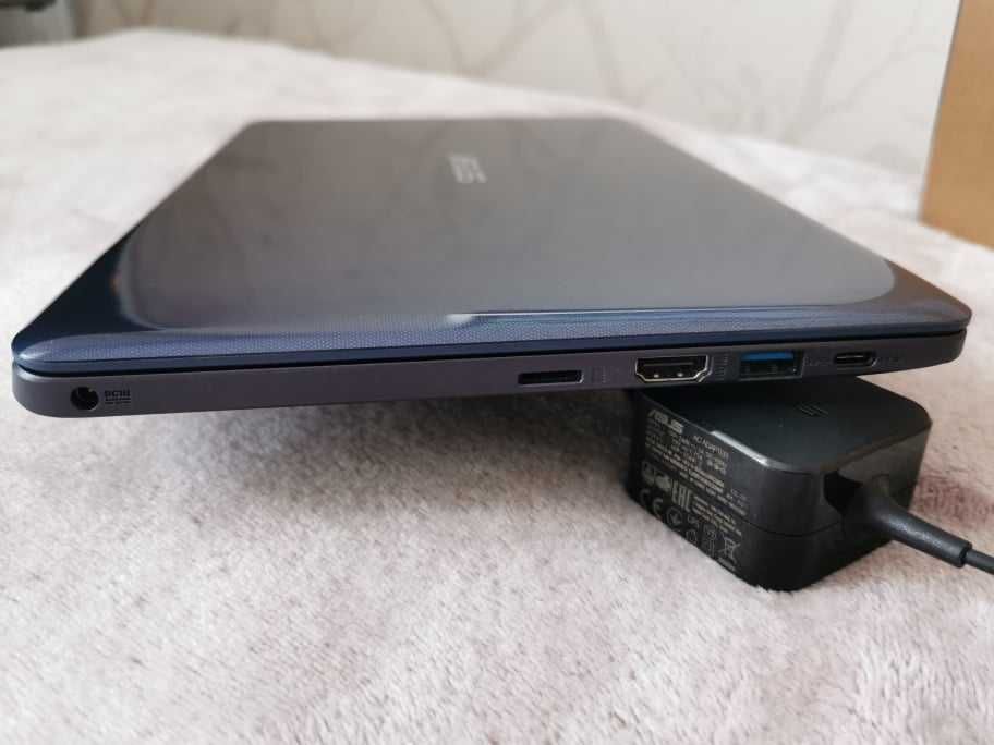 Laptop ASUS VivoBook E12 E203MA + system operacyjny