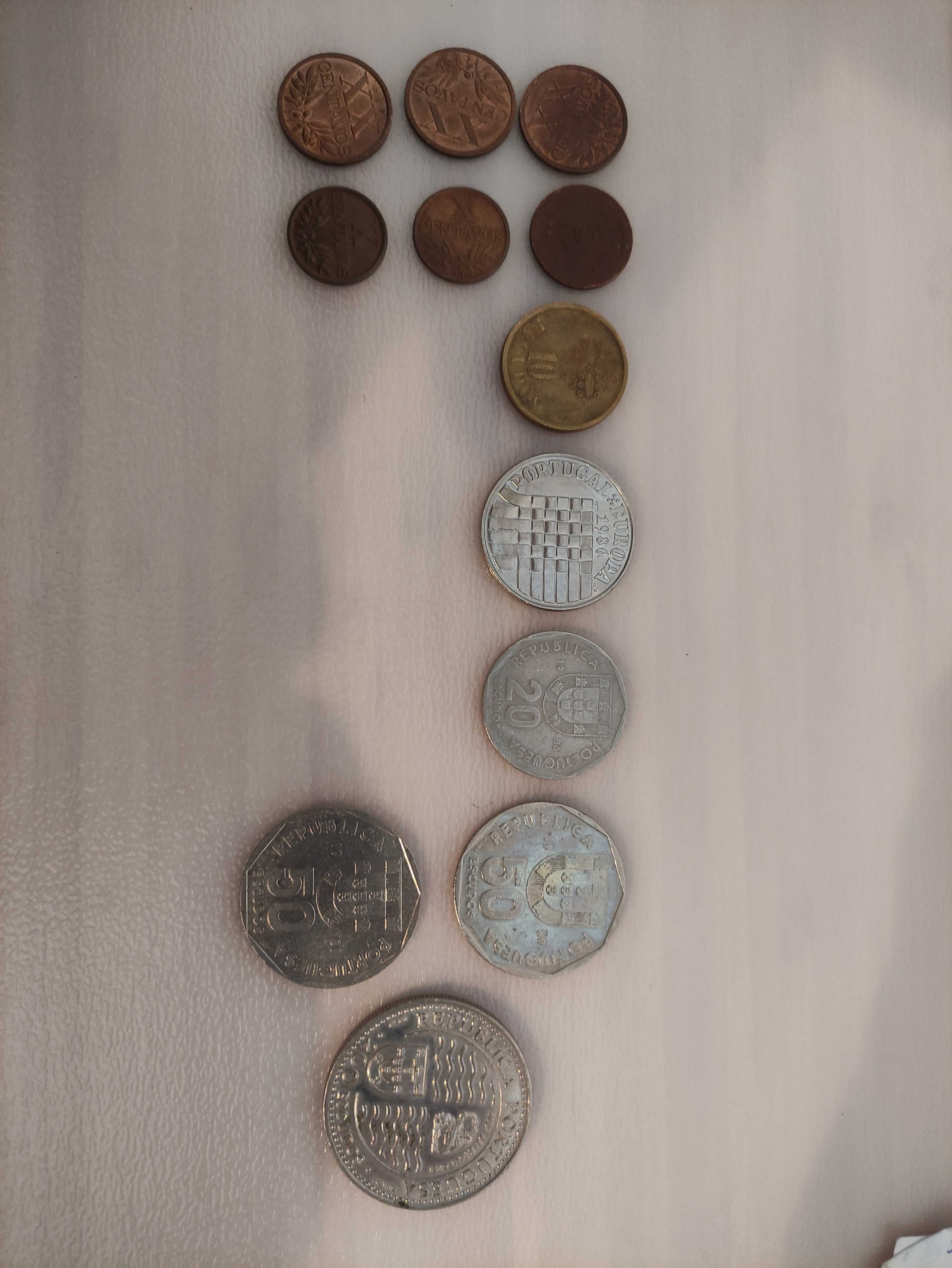 Moedas de escudos