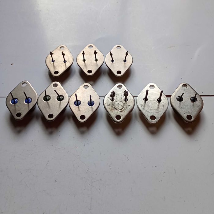 Tranzystor RCA RY4A, Philips BU205, BU204, Tunsgram BUY12T, AD1204