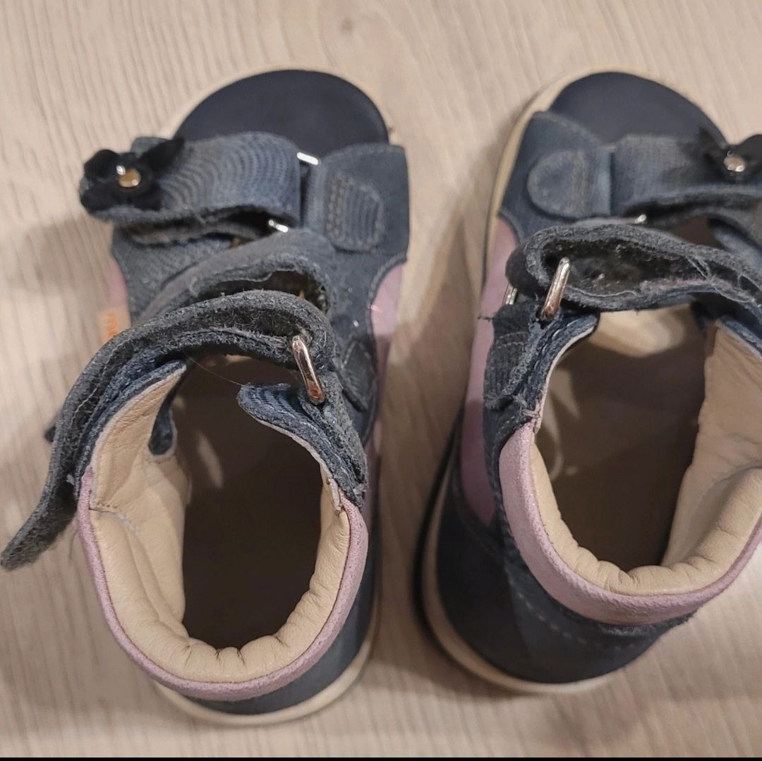 Buty Diagnostyczno- korekcyjne.Wkładka 15 cm.Memo Agnes.Rozm 23.