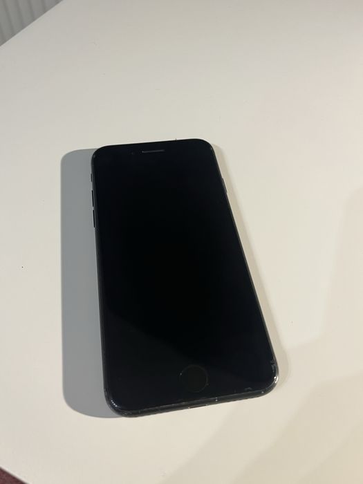 iPhone SE 2020 stan dobry