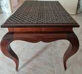 Mesa de centro em madeira maciça