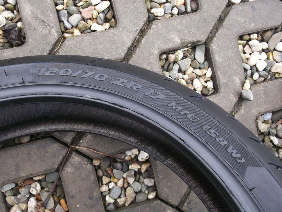 opona 120/70ZR17 Metzeler Roadtec 01Se dot0522 2,7mm przednia