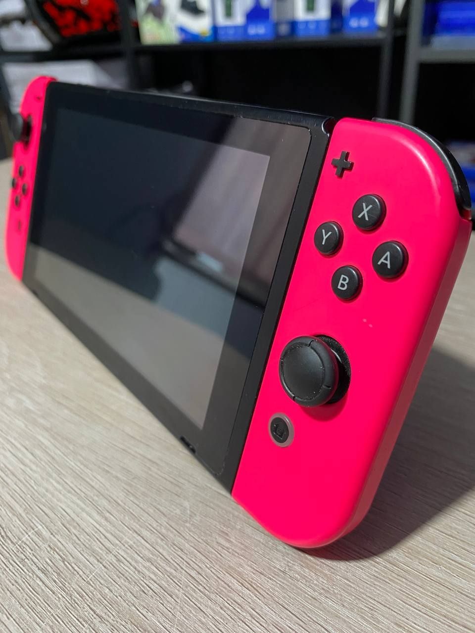 Nintendo switch портативна ігрова консоль від нінтендо