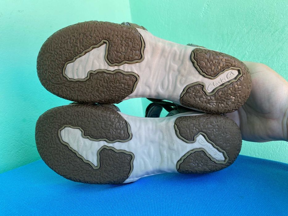 Босоніжки Clarks