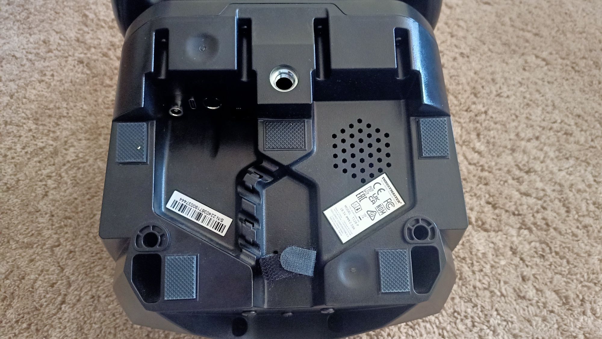 Kierownica Thrustmaster T128 wraz z oryginalnym pudełkiem