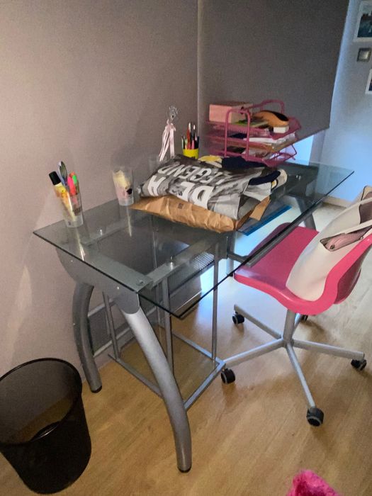 Secretária com Tampo em Vidro