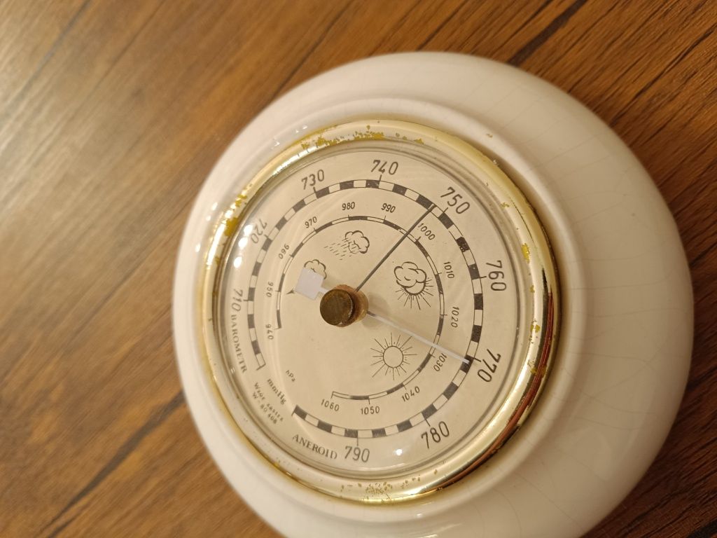 Barometr porcelanowy z lat 60-80, sprawny, VINTAGE / PRL / RETRO