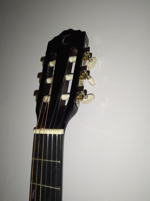 Gitara Akustyczna + pokrowiec, kostki do gry, stroik, dodatkowa struna