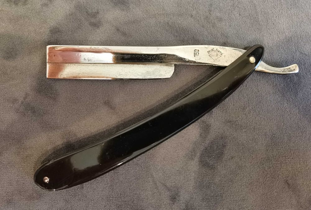 Небезпечна бритва (Japan) опасная бритва