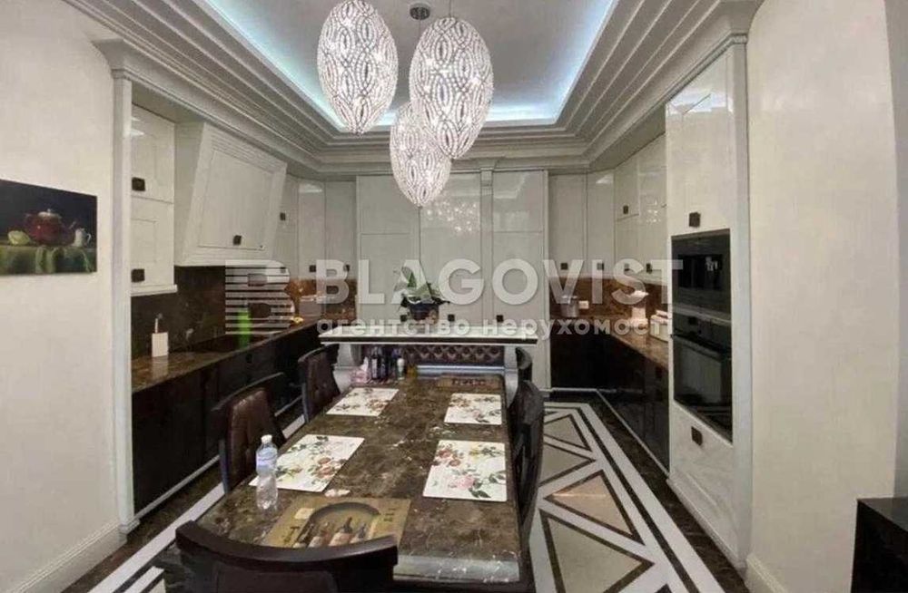 Грушевського 9-а Ціна 1 800 000 $