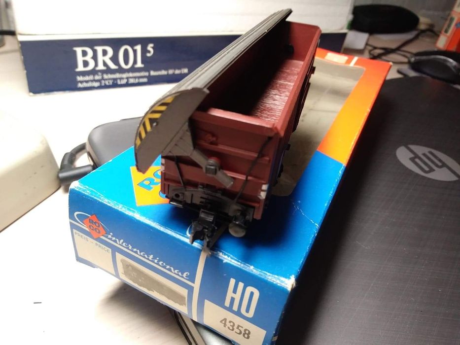 Wagon specjalny Roco H0 1:87 4358 przesuwany dach.