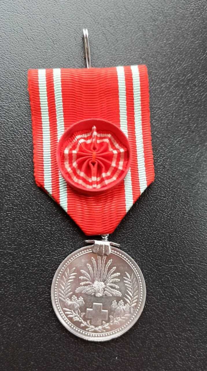 Медаль спеціального члена японського Червоного Хреста для чоловіків
