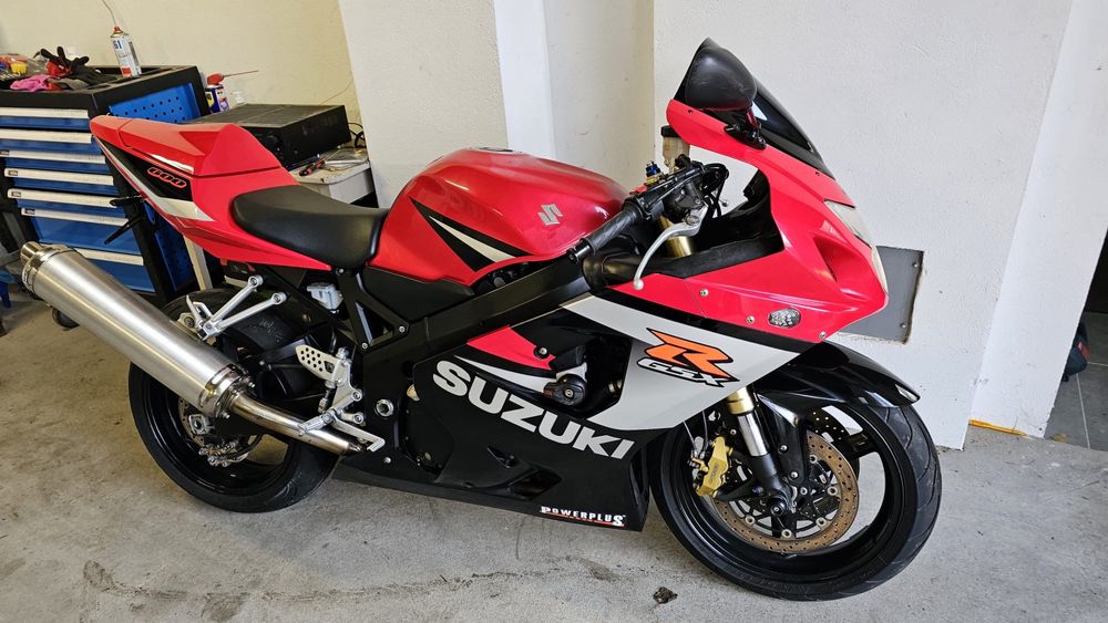 Suzuki GSX-R600 K5.   Przebieg 16,062 km.