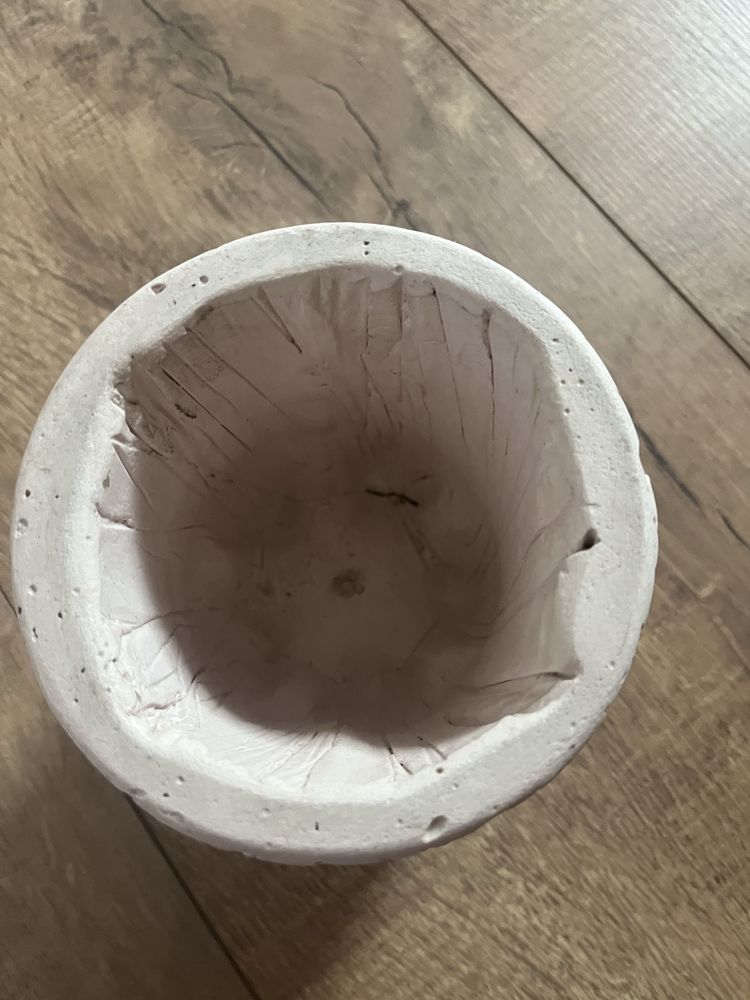 Ceramiczna doniczka w stylu prowansalskim rustykalnym boho