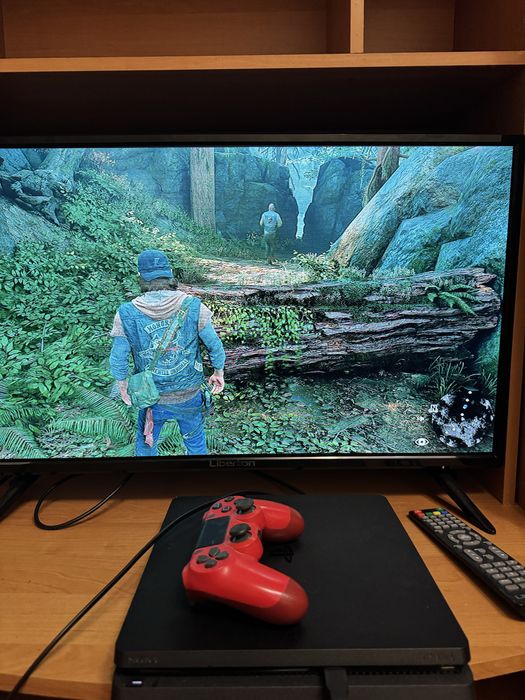 Playstation 4 slim