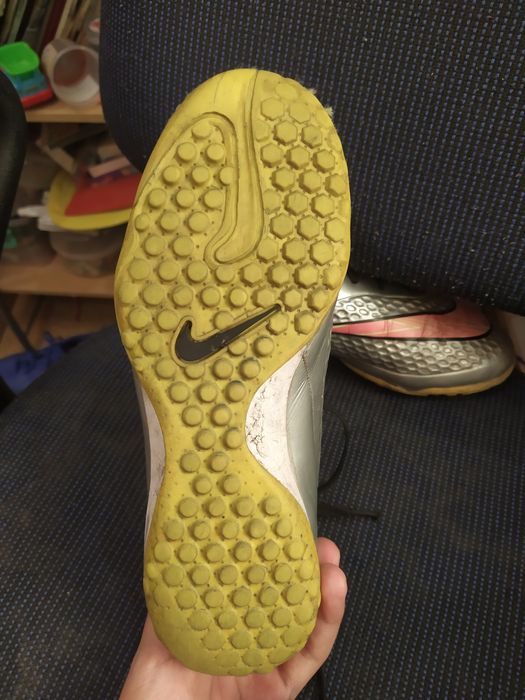 Сороконожки Найк Хайпервеном