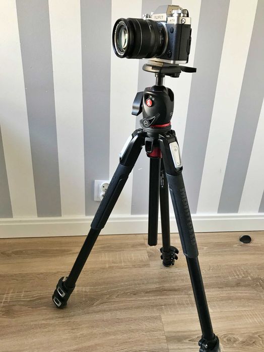 Aparat bezlusterkowy Fujifilm X-T30 + obiektyw XF 18-55mm F2.8-4