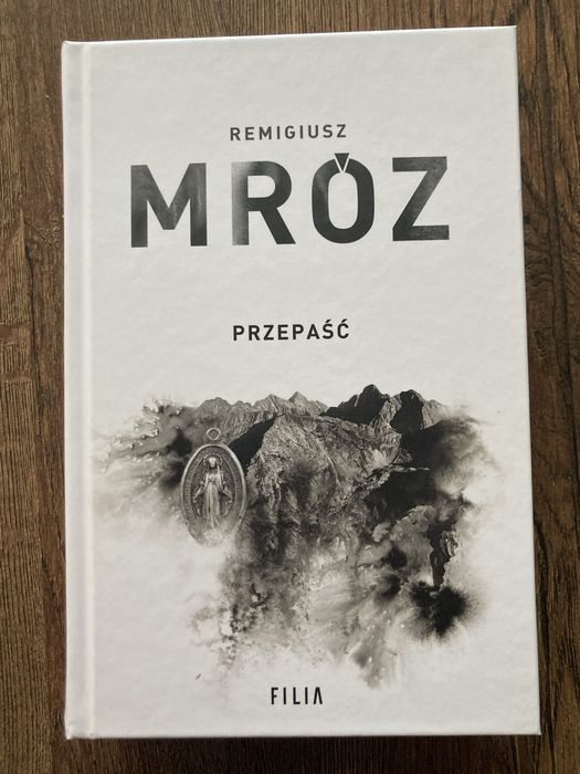 Remigiusz Mróz Przepaść NOWA twarda oprawa