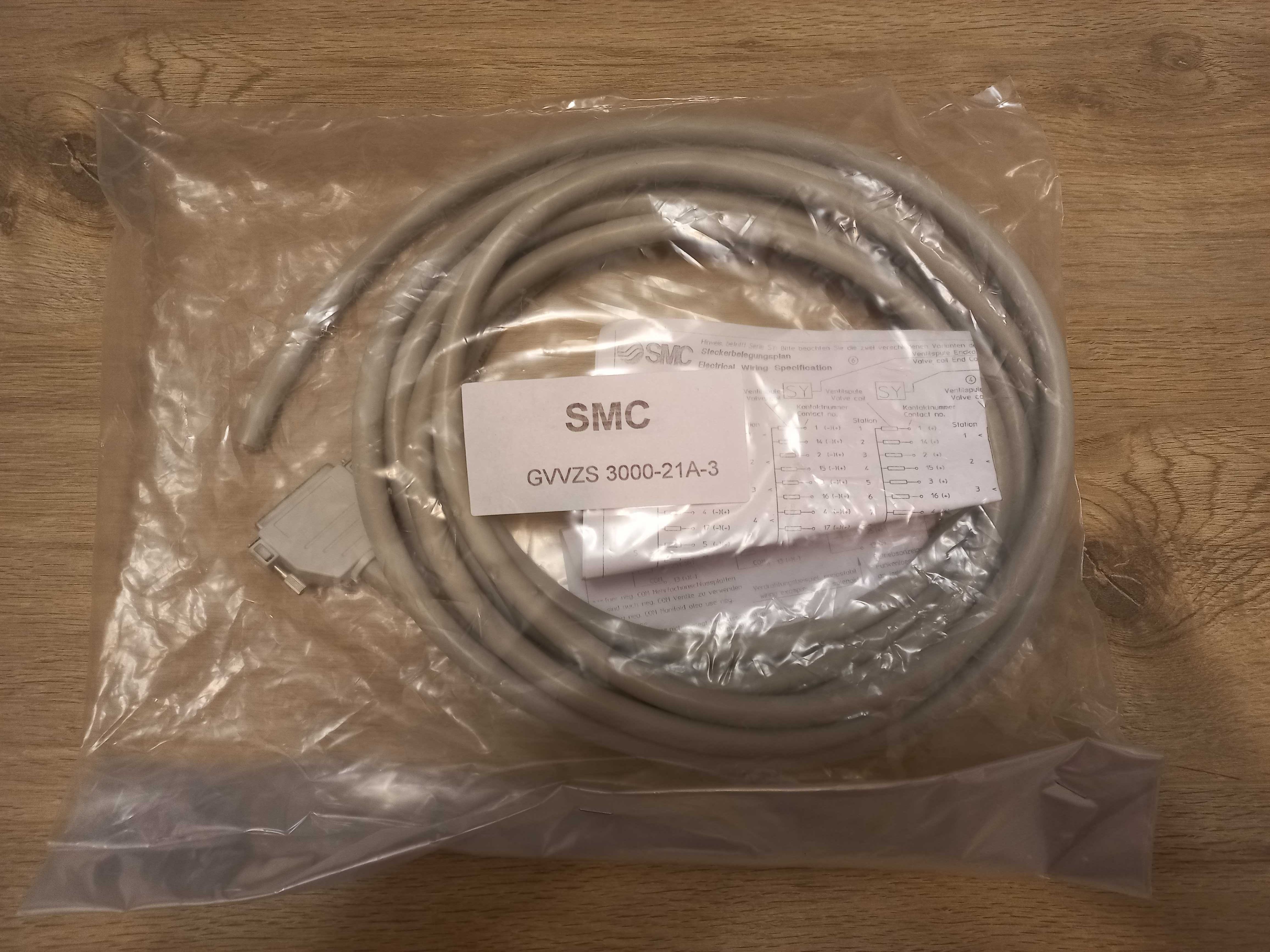 GVVZS3000-21A-3 - Wtyczka D-Sub z kablem, SMC