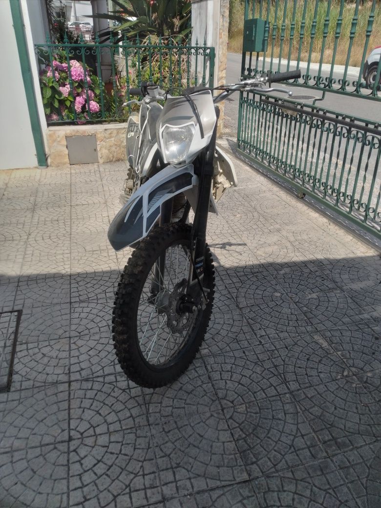 Mota 250 4t nova