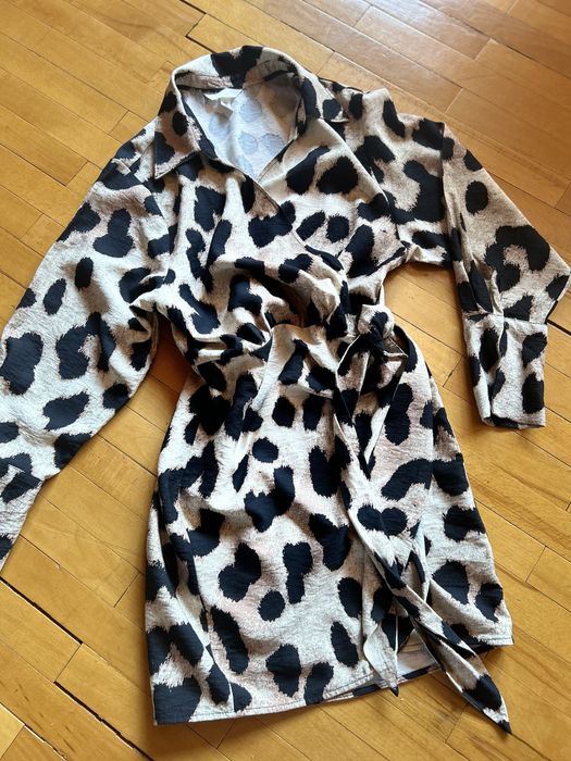 Piękna sukienka w panterkę kopertowa H&M rozm. M wiązana, dekolt