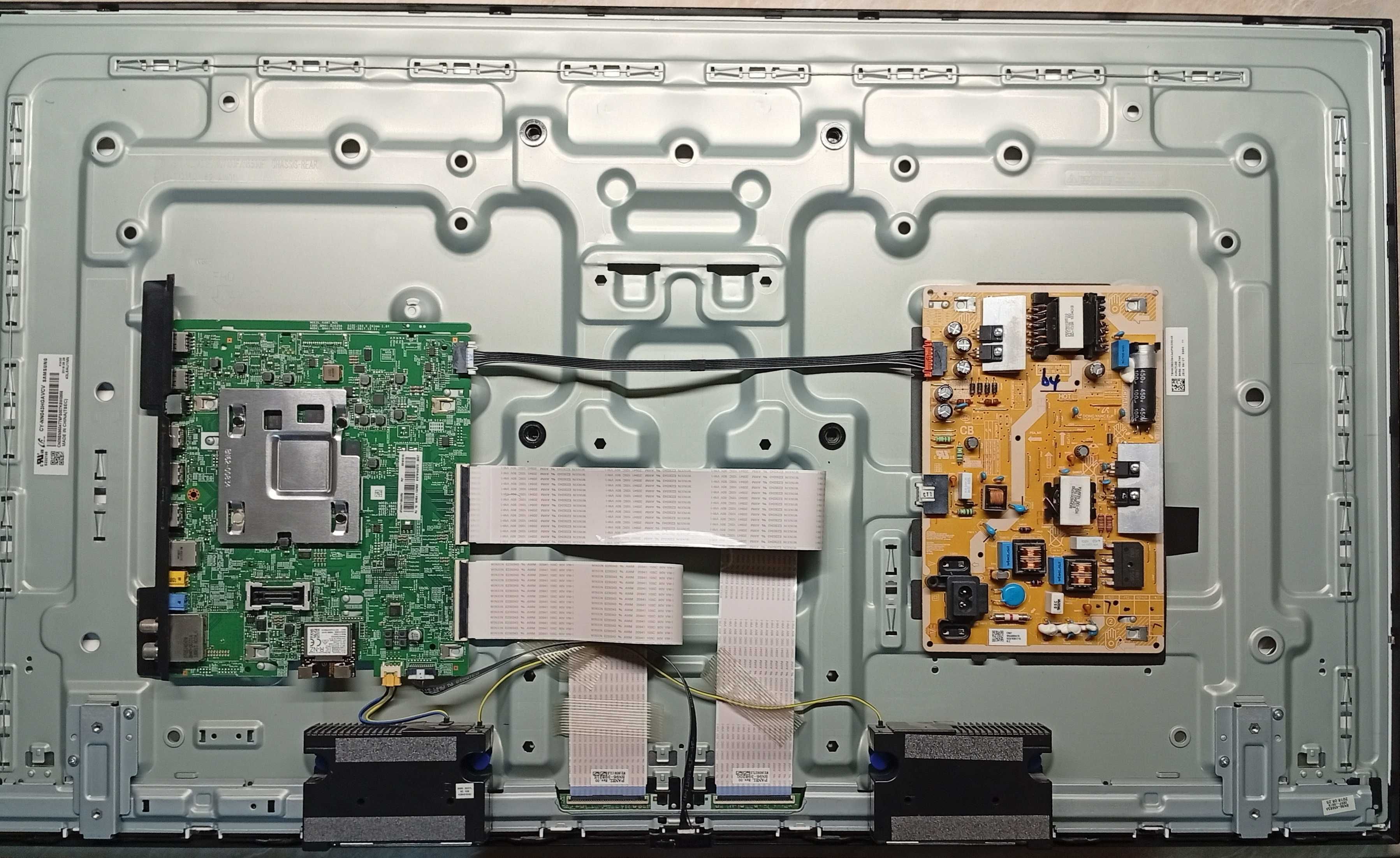 Телевізор Samsung UE43NU7120U на запчастини