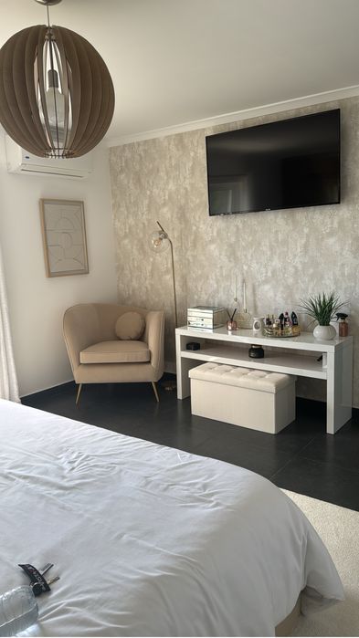 Aparador / consola ikea como nova