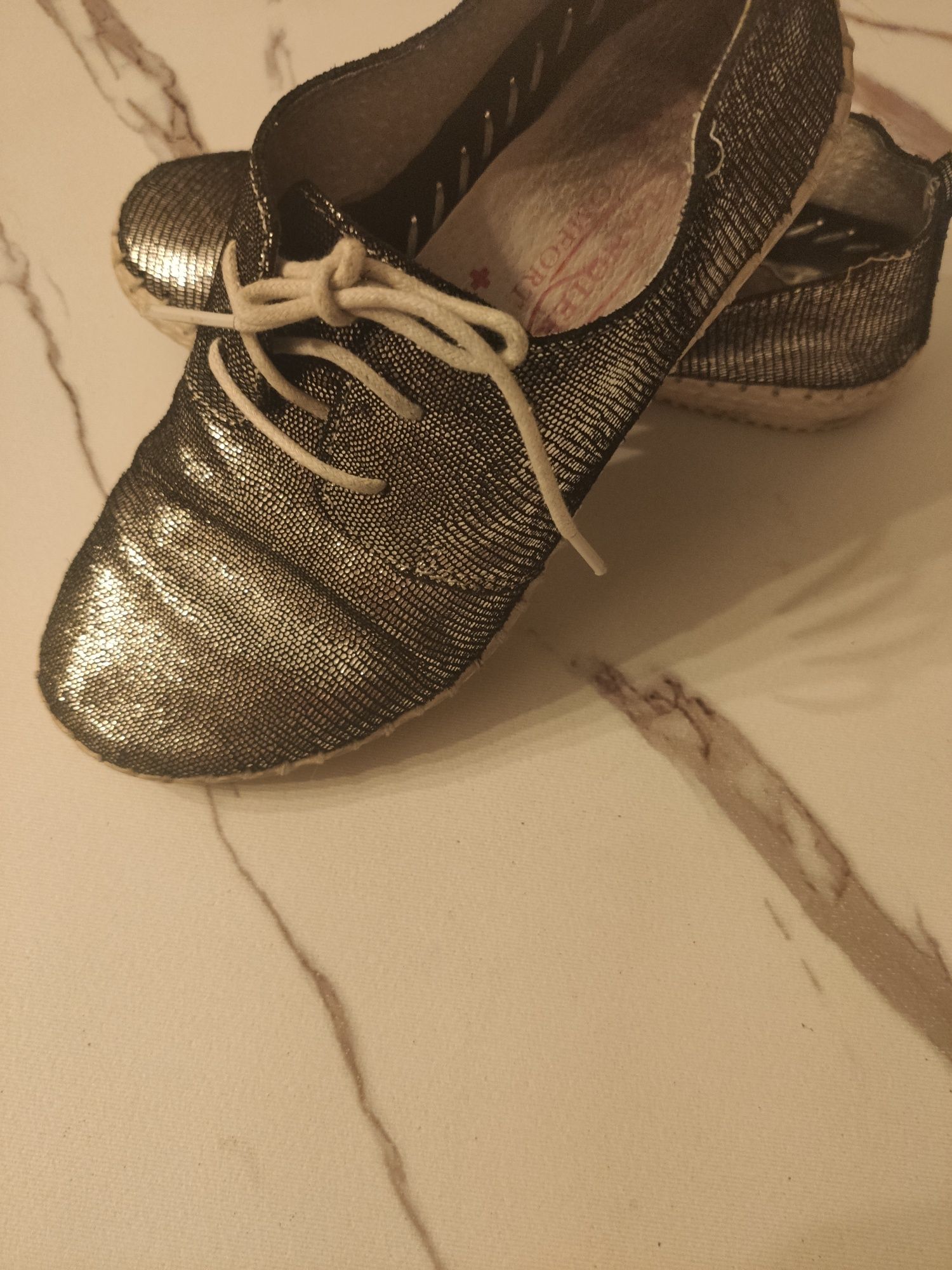 Sprzedam Buty Snacersy