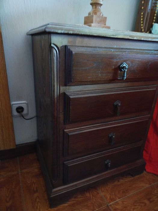 Mesas de cabeceira de madeira