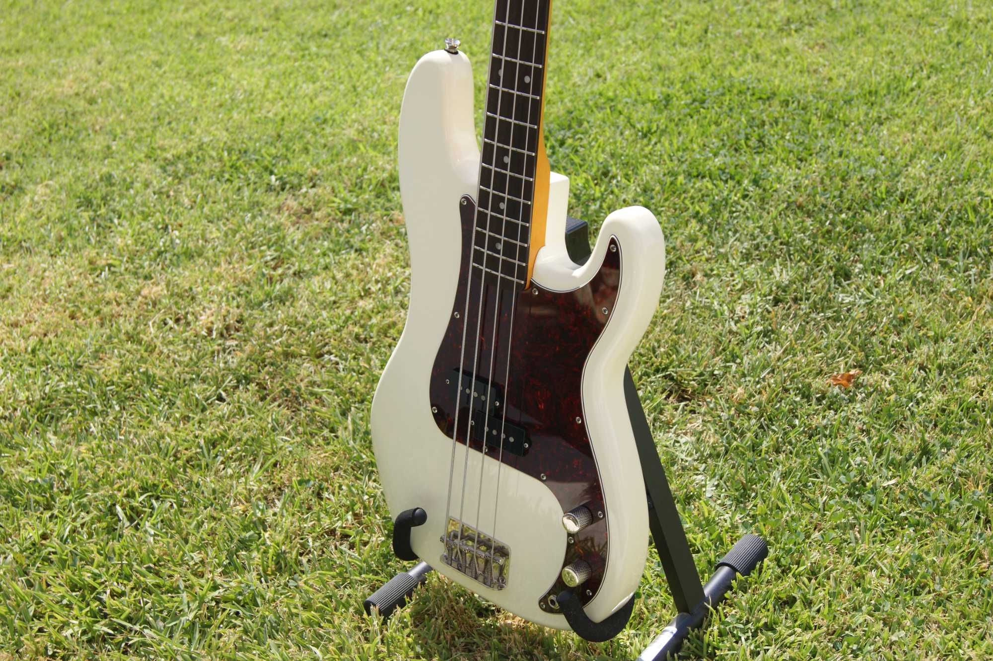 Squier Classic Vibe 60s - Baixo Precision