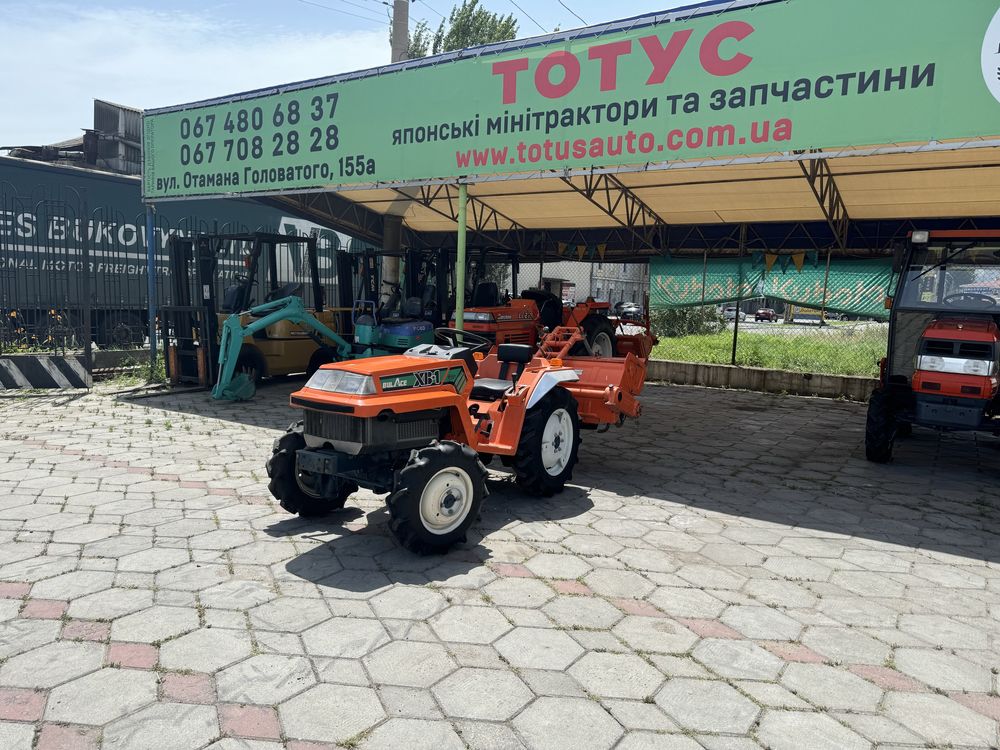 Kubota XB-1 японский мини-трактор