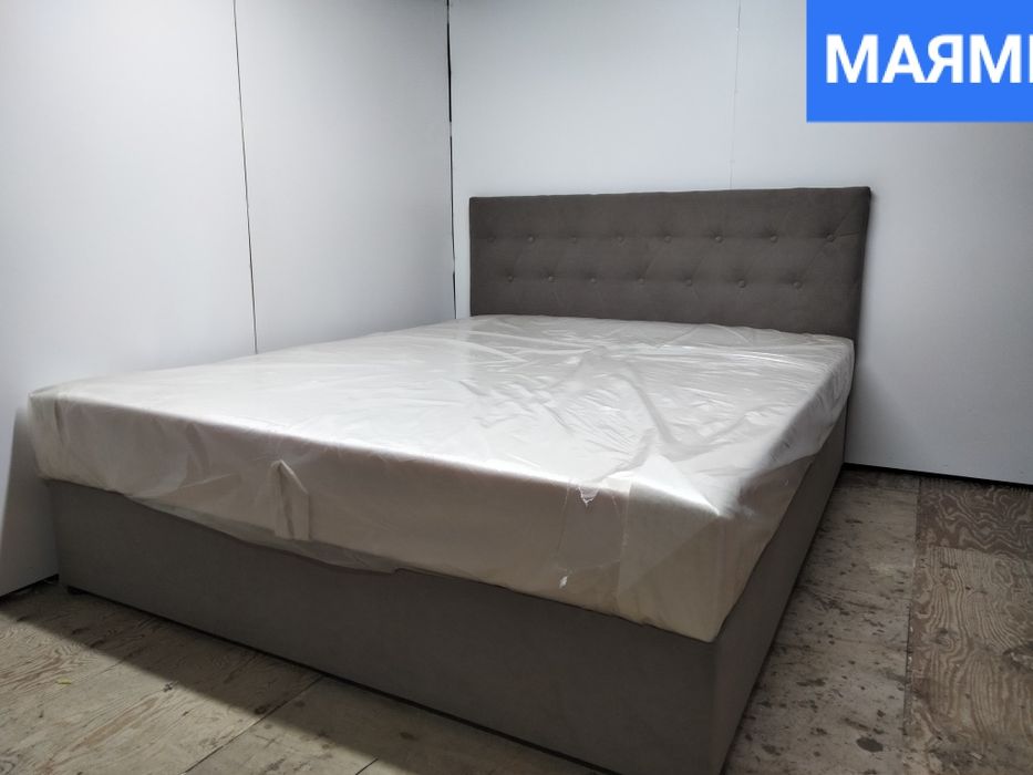 Ліжко з матрацом і підйомним механізмом. Кровать.