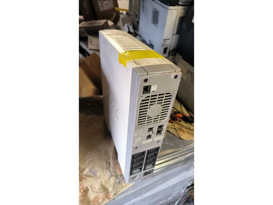 Безперебійники ДБЖ APC Back-UPS RS 1000 BR1000i