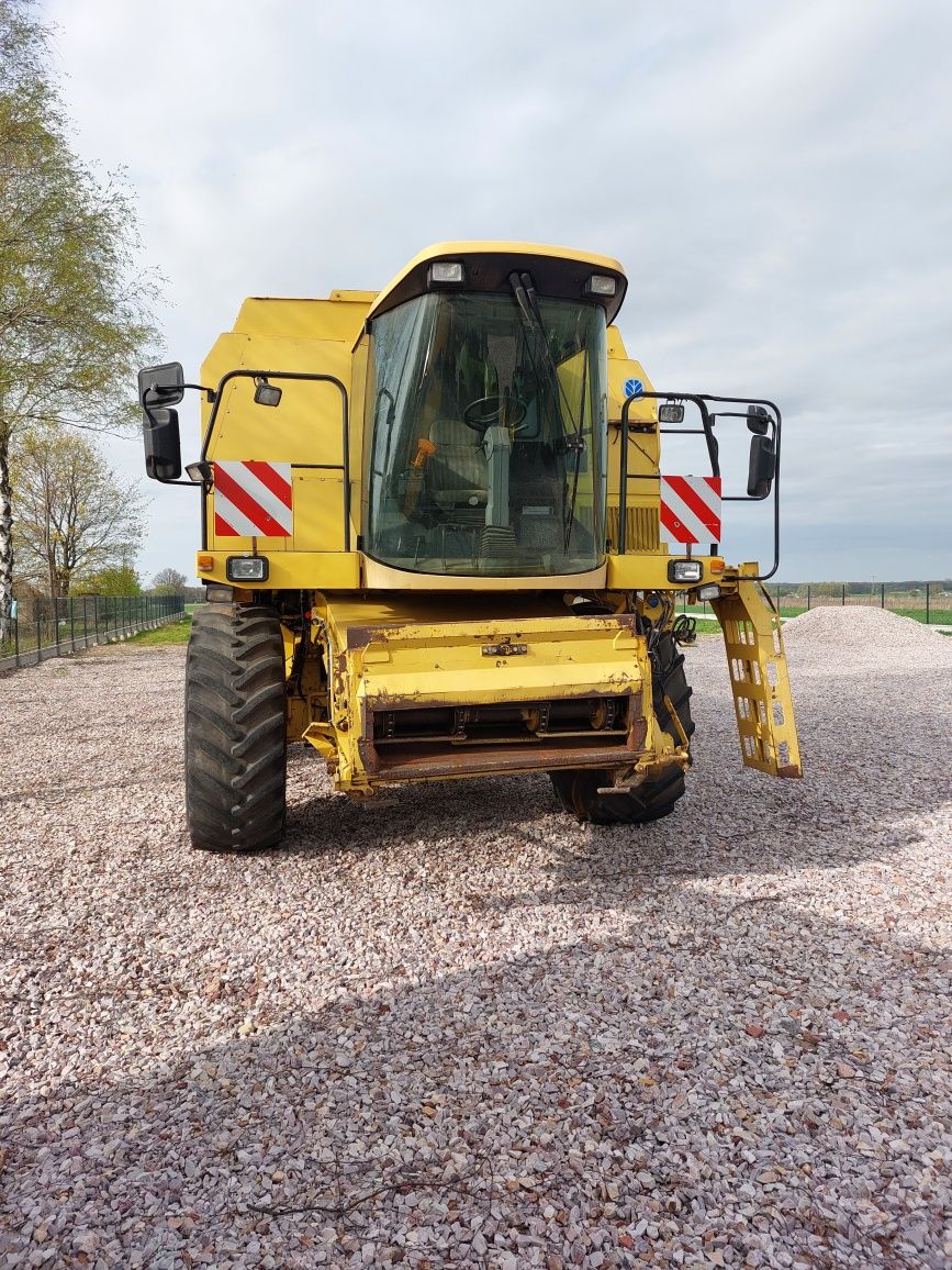 New Holland TX 67, 98r, heder 5.20, silnik 250km