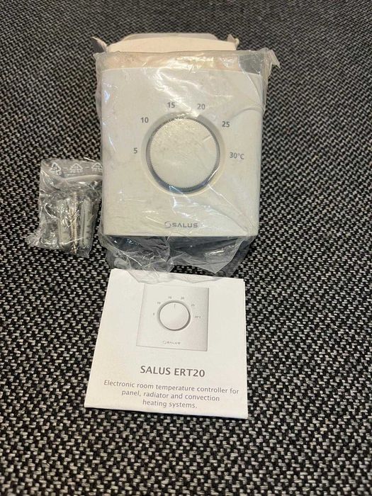 Regulator pokojowy SALUS ERT20  230 V/24 V