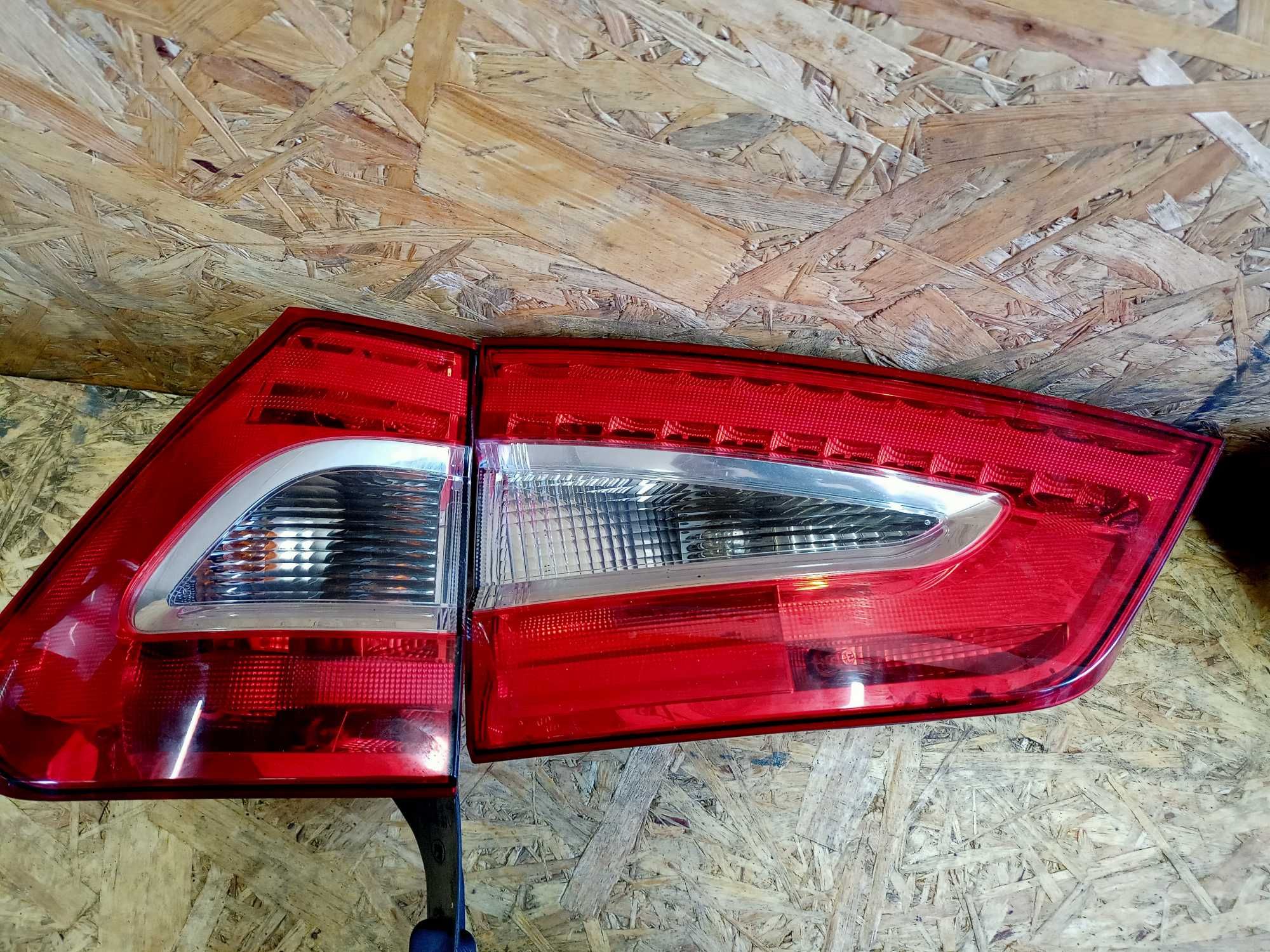 Ford Galaxy MK3 FL lift lampa tył tylna prawa lewa komplet LED oryg