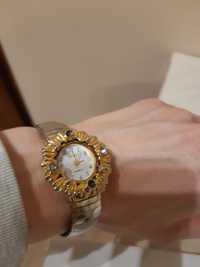 Pozłacany złoty zegarek na rękę vintage antyk na gumkę metalowy